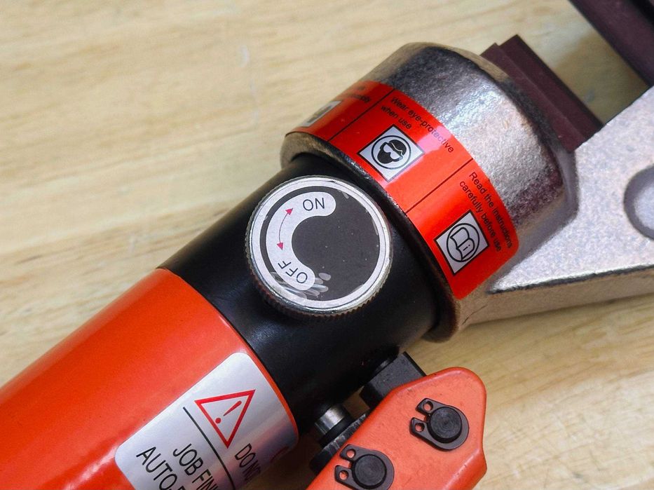 Професійний Гідравлічний Болторіз HP-70С з насадками для різання +Кейс