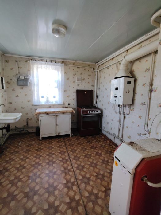 Продаж 0/5 будинку з окремим двором
