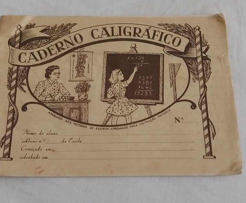 Caderno de Linhas Antigo – Caderno Caligráfico, 100 anos