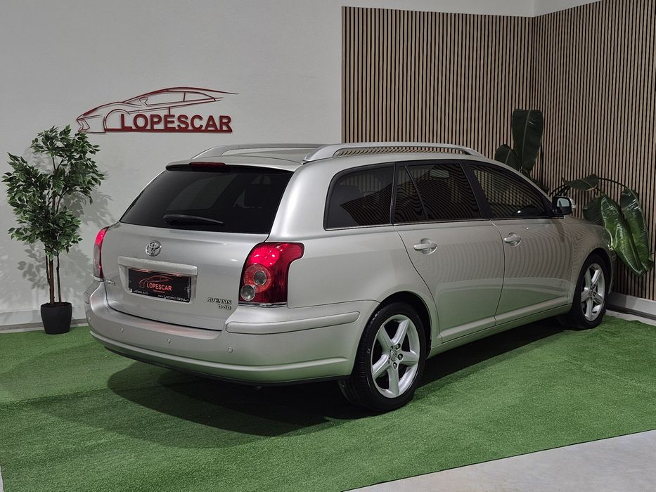 Toyota Avensis SW — fotografia 3