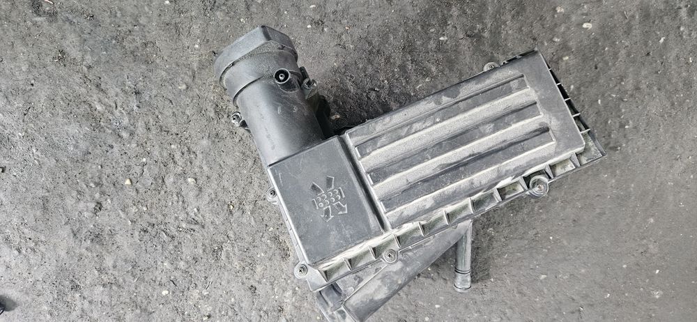 Obudowa filtra powietrza Golf Touran Passat Octavia A3 Leon Altea