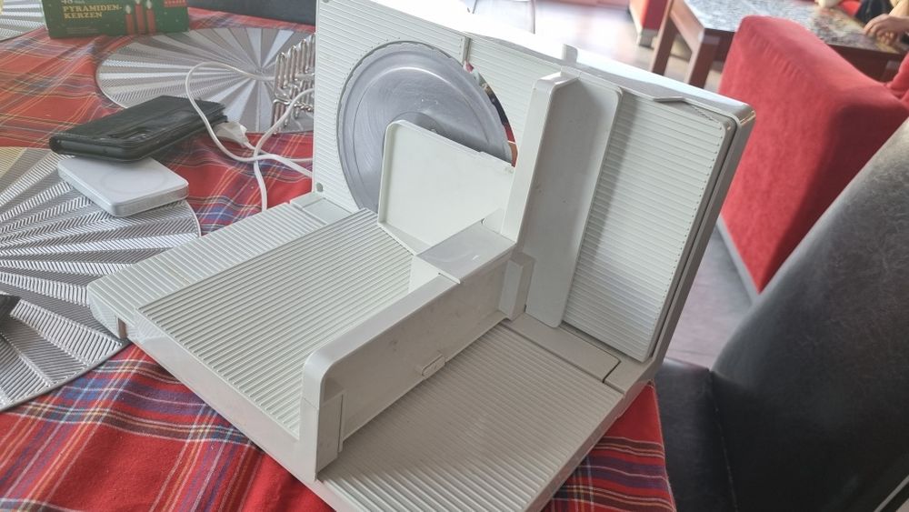 Krajalnica do chleba i wędlin krups