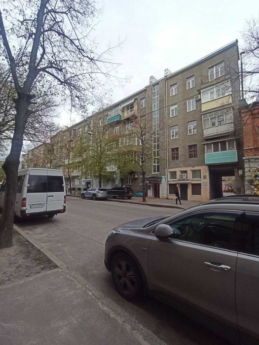 Продаж 3к квартира Центр, ст. м. Универсітет, вул. Мироносіцька
