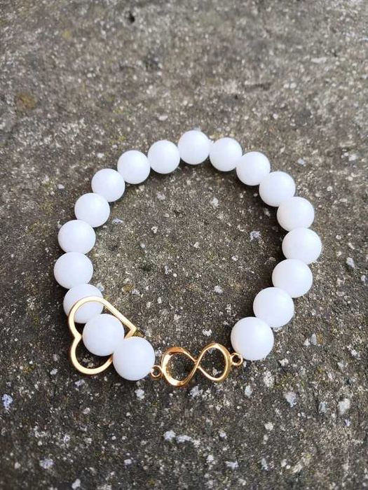 Bransoletka damska z Agatu białego +serce i symbol nieskończoności