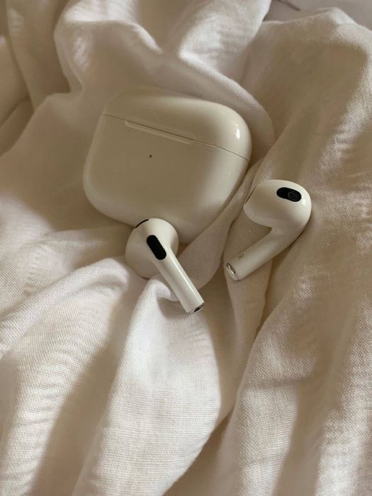 Продам навушники AirPods Pro
