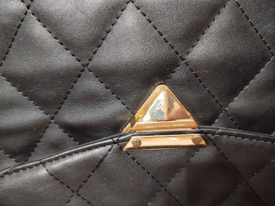 Czarna pikowana torebka typu shopper