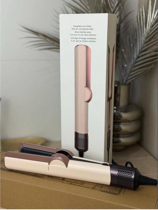 Airstrait - фен-вирівнювач для волосся