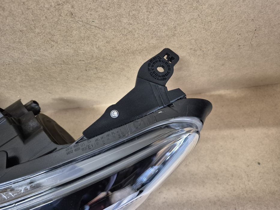 Lampa reflektor renault kadjar lewy europa