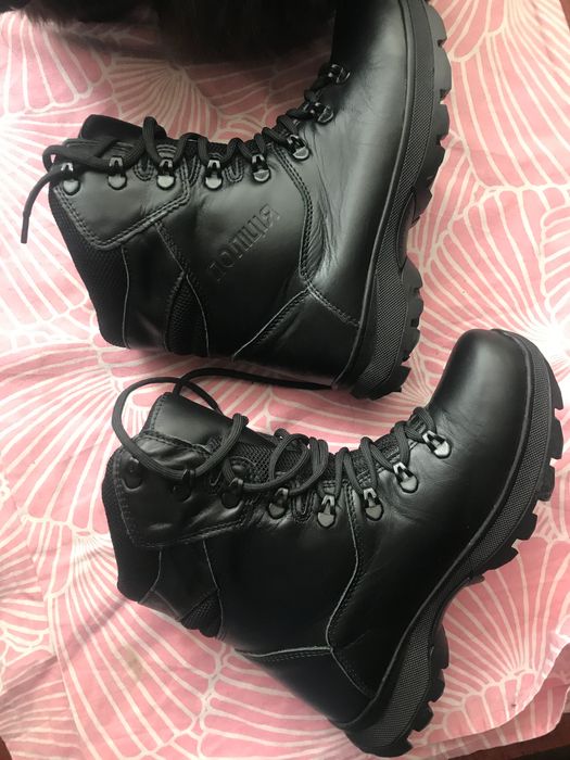 Взуття тепле чорне.38 розмір нове