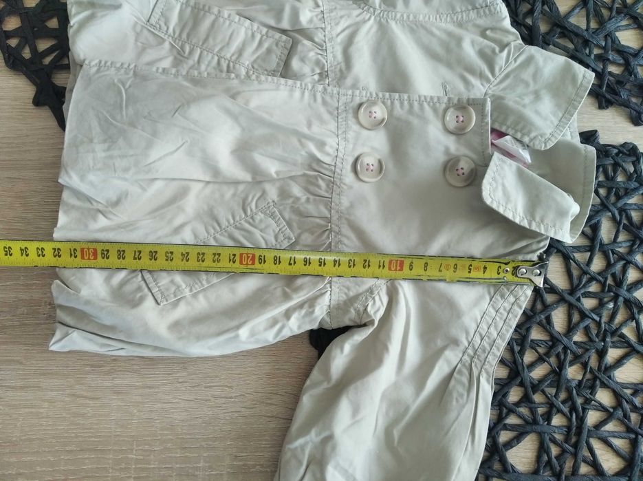 Wiosenny płaszczyk dla dziewczynki H&M, r. 62