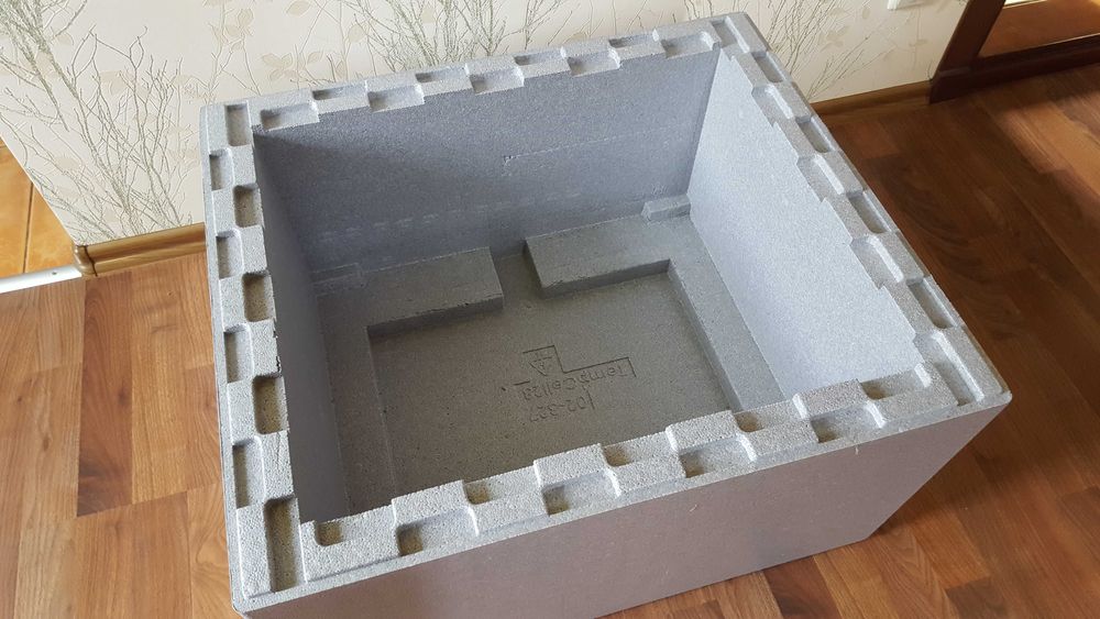 Термобокс, термоконтейнер.