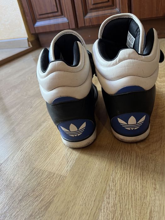 Кросівки Adidas