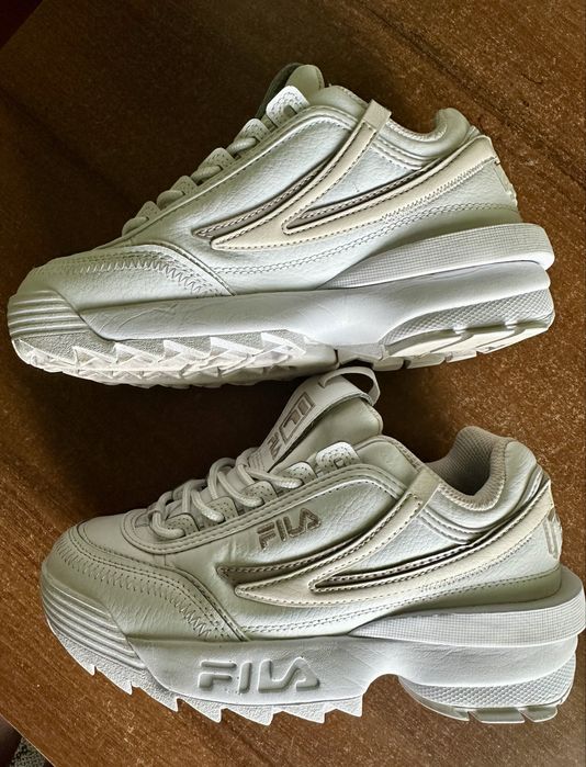 Білі масивні кросівки Fila Disruptor 37,5 (23,5)