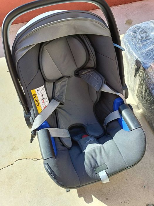 Conjunto carrinho, ovo e alcofa Britax