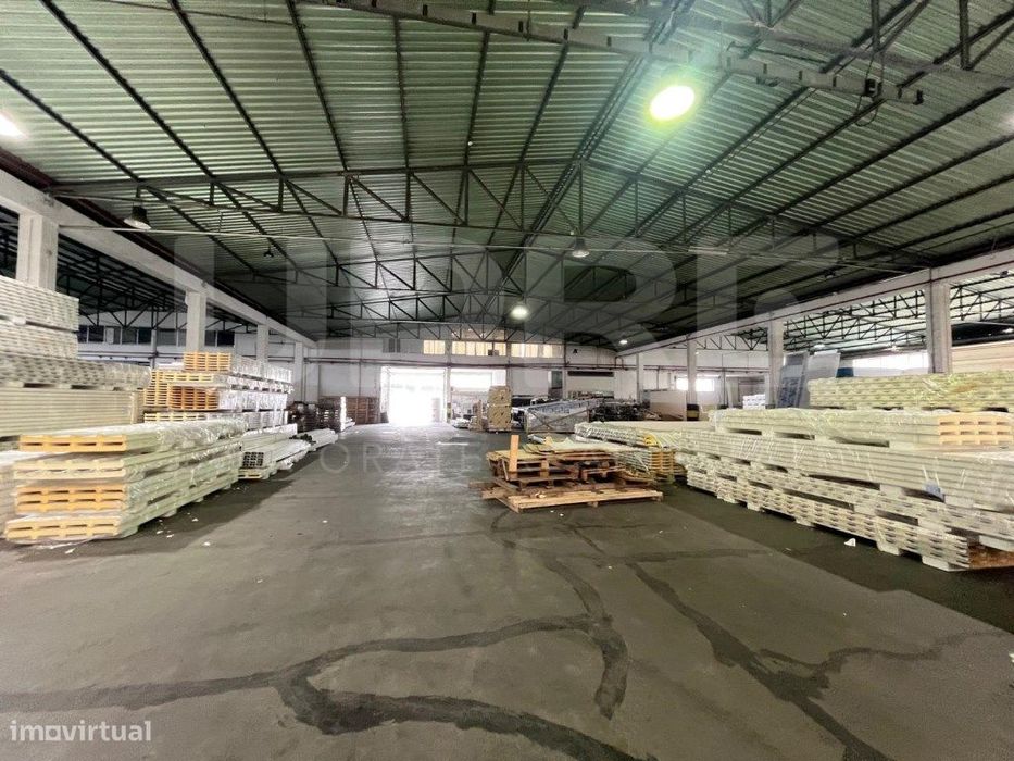 Armazém | Arrenda | Trofa