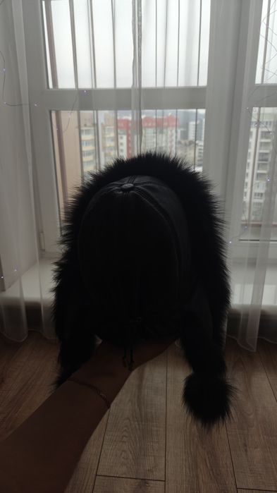 Жіноча хутряна шапка ушанка