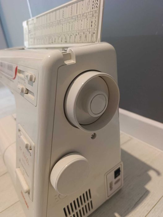 Швейна машинка JANOME U23W в чудовому стані