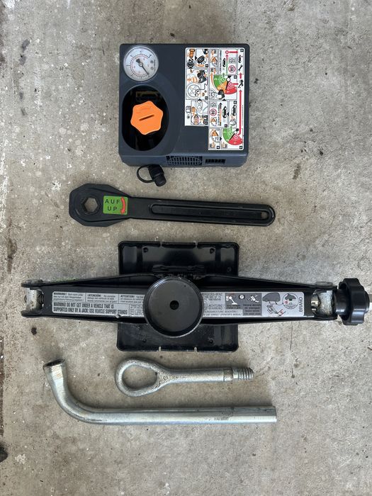 Домкрат Mercedes A B R Class Tesla 3 Model S Y X