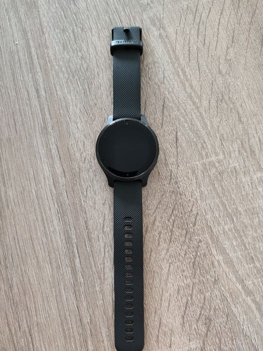 Garmin Venu 2S z dwoma paskami