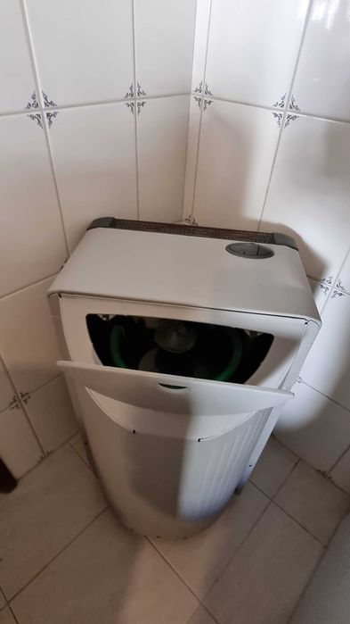 Aquecedor a Gás Catalítico - Bom Estado, Marca Bosch, Oferta de Botija
