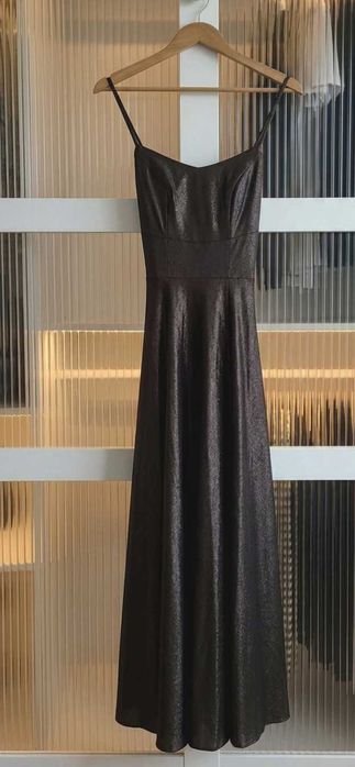 Czarna długa sukienka wieczorowa elegancka studniówkowa 32 petite