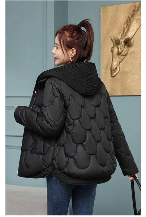 Продам зимову жіночу куртку