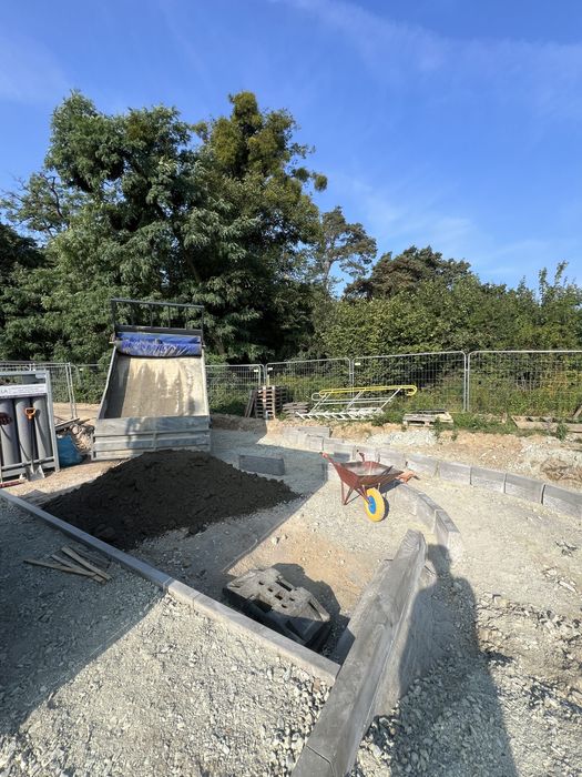 Transport wywrotka beton półsuchy piasek zwir ziemia