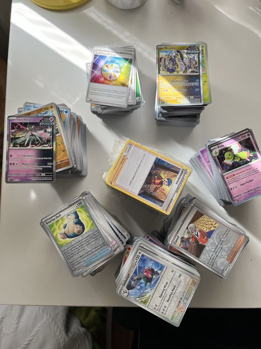 1800 cards de pokemon + brindes