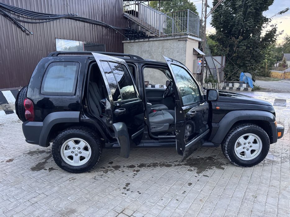 Продам Jeep Liberty KJ