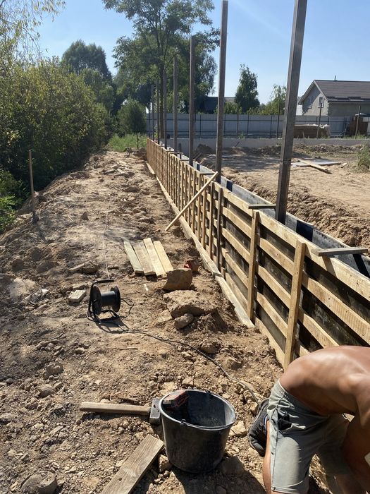 Паркани, забор з профнастилу, бетонні роботи