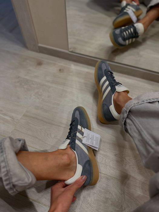 Жіночі оригінальні кросівки Handball spezial Art:IH6588