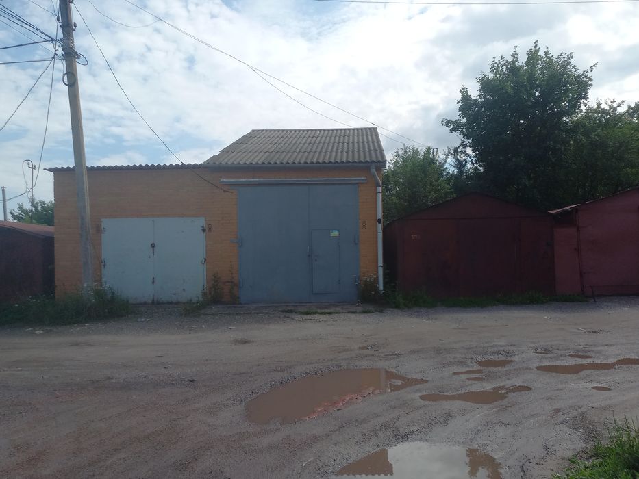 Продам цегляний гараж на Роменській