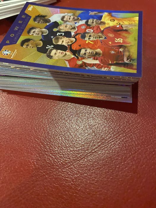 Cartas para completar coleção normais e especiais