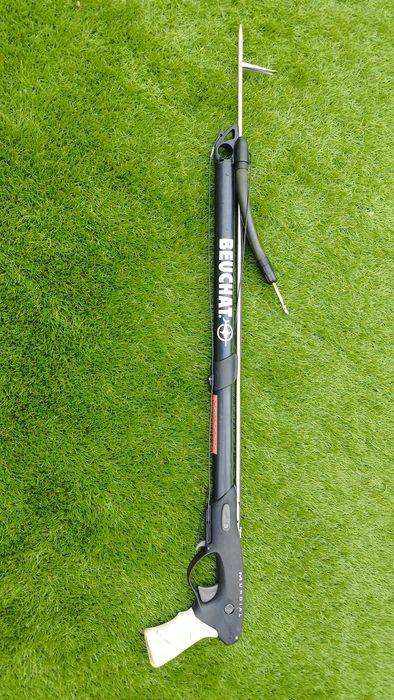 arma, Fato, snork e óculos, boia sinalização de caça submarina