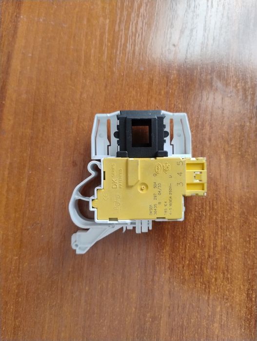 Замок для пральної машини Ariston, Indesit C00254755