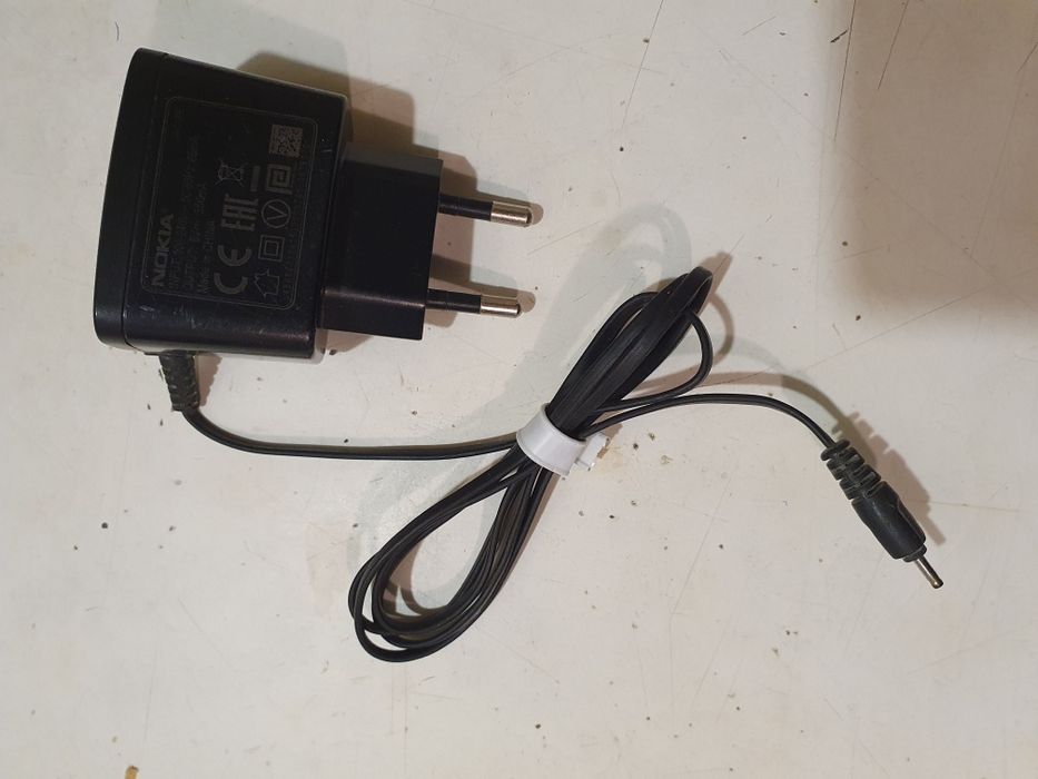 Зарядное на кнопочный телефон Нокия (тонкое)
