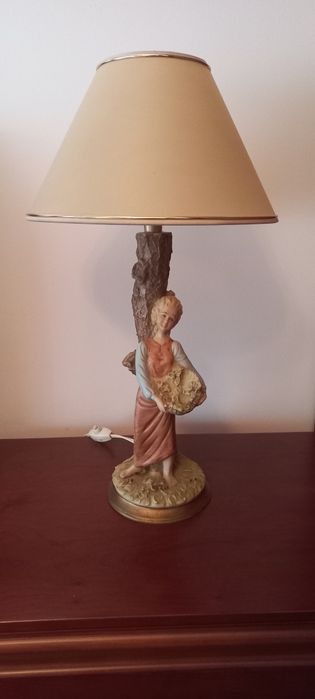 Dois candeeiros de mesa