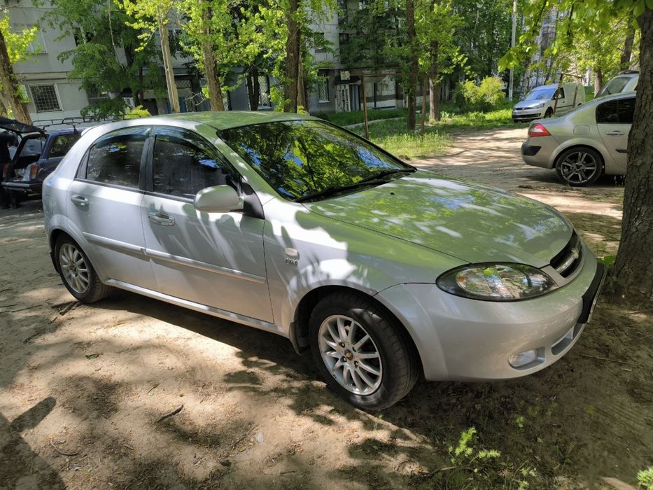 Продам Шевроле Лачети 1.8