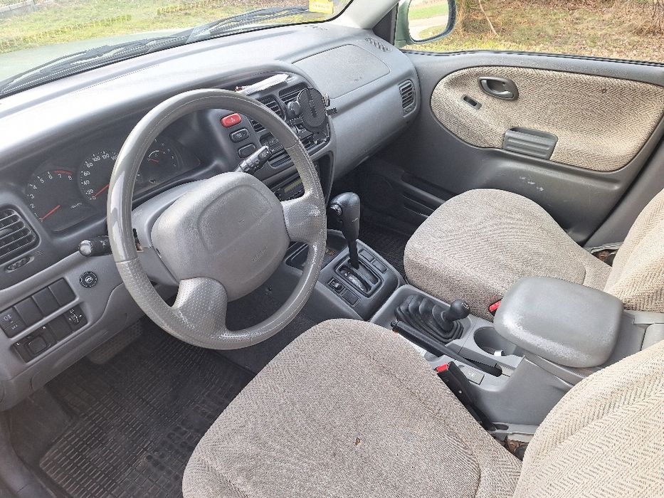 Suzuki Grand Vitara 1999 rok 2.5 v6
