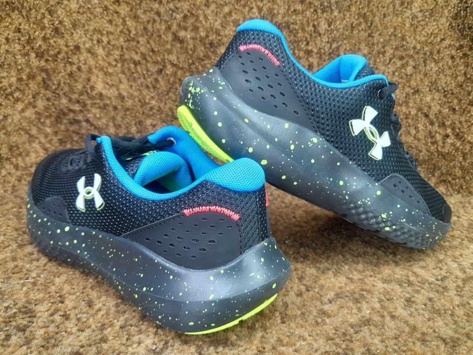 Кросівки оригінал Under Armour 40 ,39 розмір.