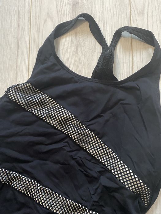 Stroj jednoczęściowy