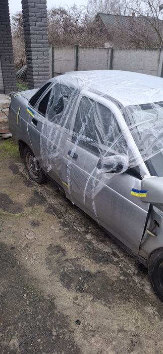 Автомобіль Ваз 2110