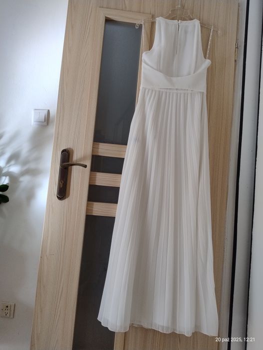 Zwiewna biała suknia plisy ślubna wieczorowa studniówka bal Apart 34