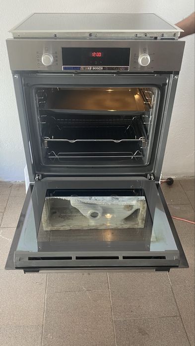 Forno Bosch + Placa Vitrocerâmica Candy — conjunto encastrável