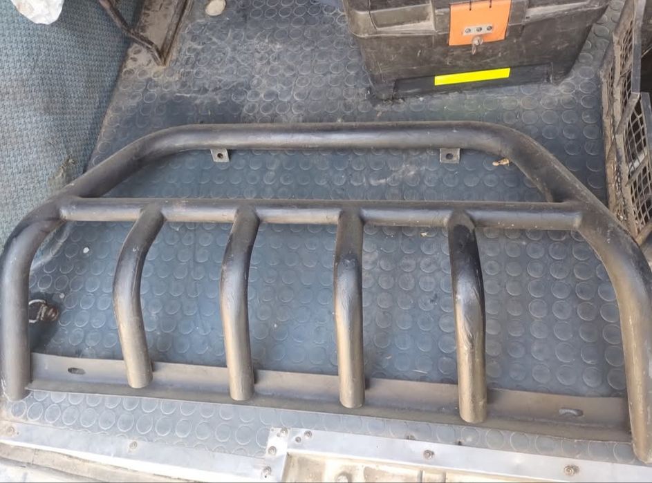 Гаражний розпродаж.