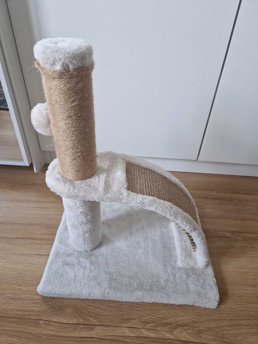 Nowy drapak dla kota