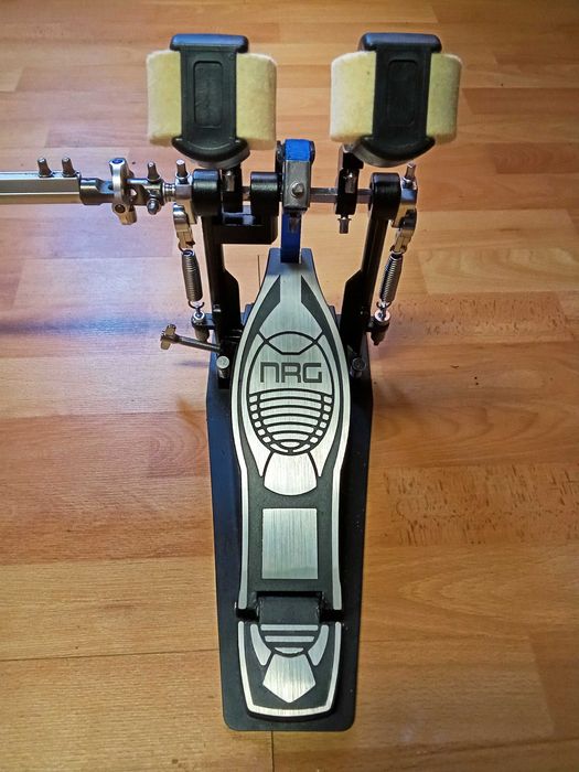 Duplo pedal NRG novo com Cardan Pearl Demon Drive e acessórios suplentes