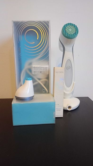 LumiSpa Masażer do czyszczenia twarzy