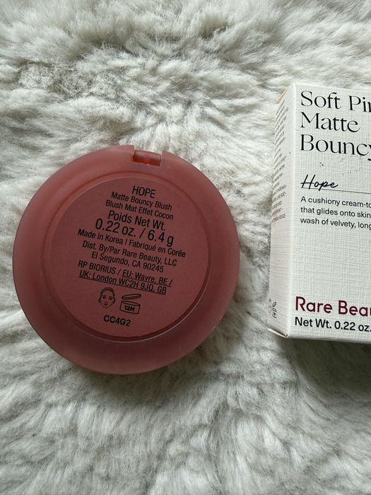 Rare beauty soft pinch matte bouncy blush róż
