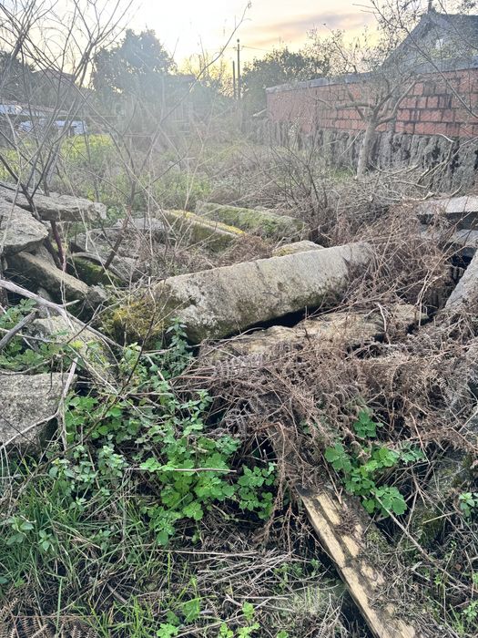 Pedras para construir muro ou caminho